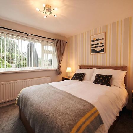 Sea Gem- Beautiful Family Home With Stunning Sea Views & Garden 滕比 外观 照片