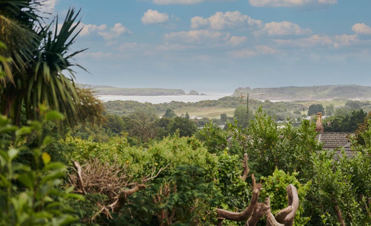 Sea Gem- Beautiful Family Home With Stunning Sea Views & Garden 滕比 外观 照片