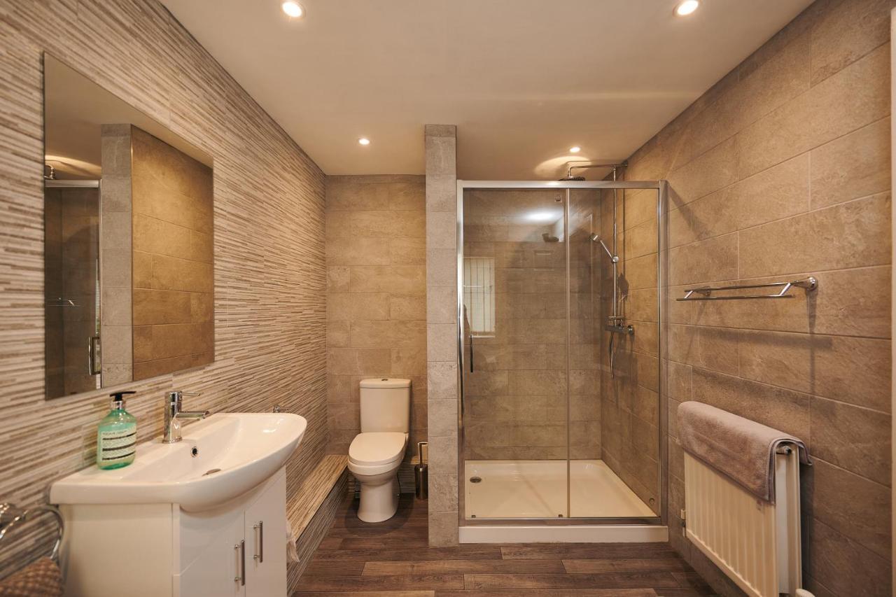 Sea Gem- Beautiful Family Home With Stunning Sea Views & Garden 滕比 外观 照片