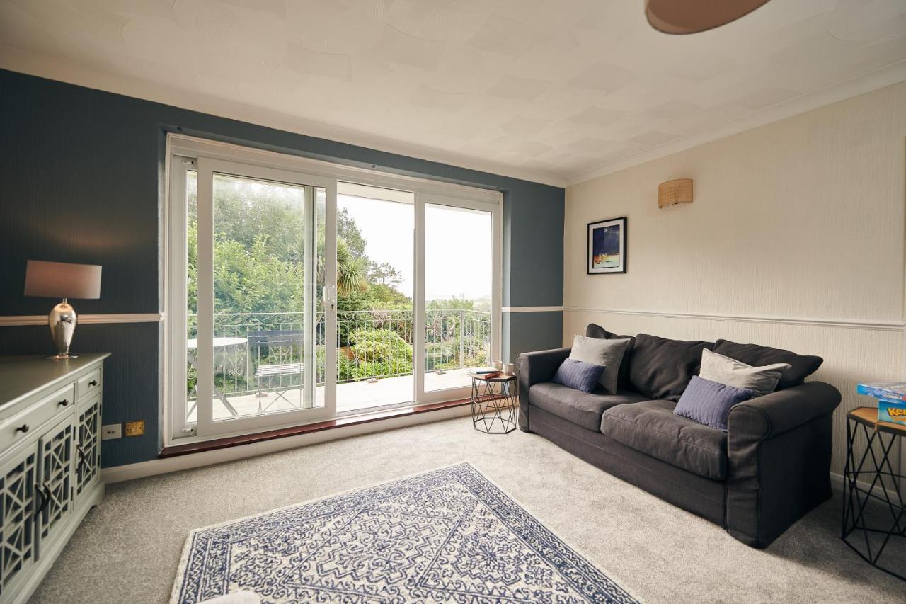 Sea Gem- Beautiful Family Home With Stunning Sea Views & Garden 滕比 外观 照片